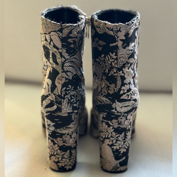 Neiman Marcus Bucasia Floral Brocade Ankle Boot | Color: Black, Gold | Size: 10 - Picture 5 of 14